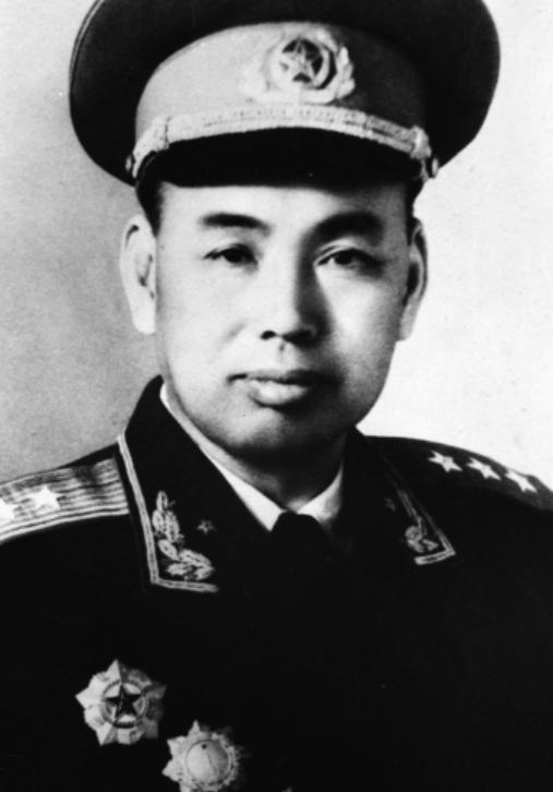 许世友不愿当副旅长，刘伯承犯难，徐向前：你没告诉他旅长是谁？刘伯承一愣，随即恍