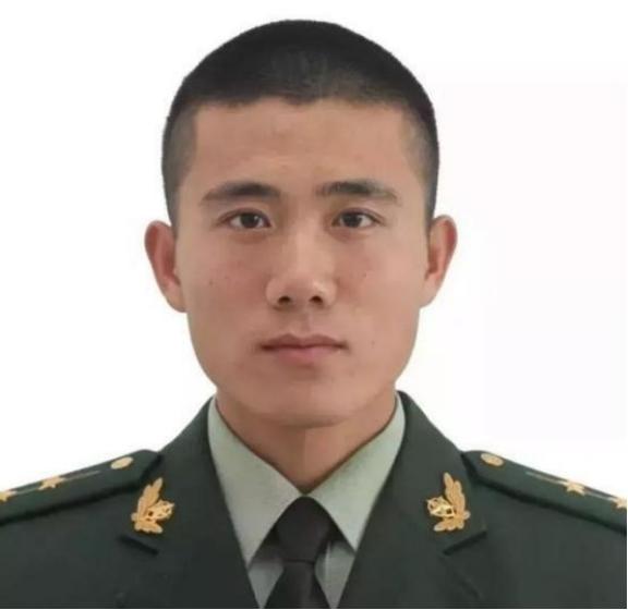 “国家白白培养了他5年！”2018年，武警济南支队入职了一个月的大学生，还立下了