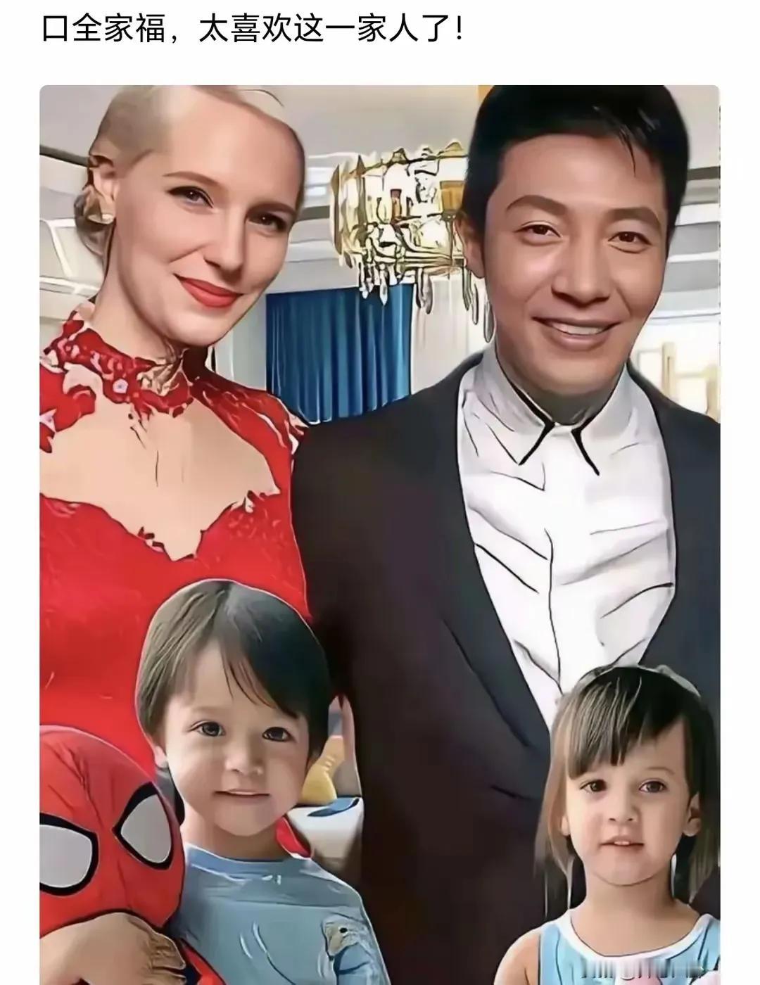 幸福的一家人太叫人羡慕了。撒贝宁与加拿大妻子李白的龙凤胎混血子女，因外貌酷似中国