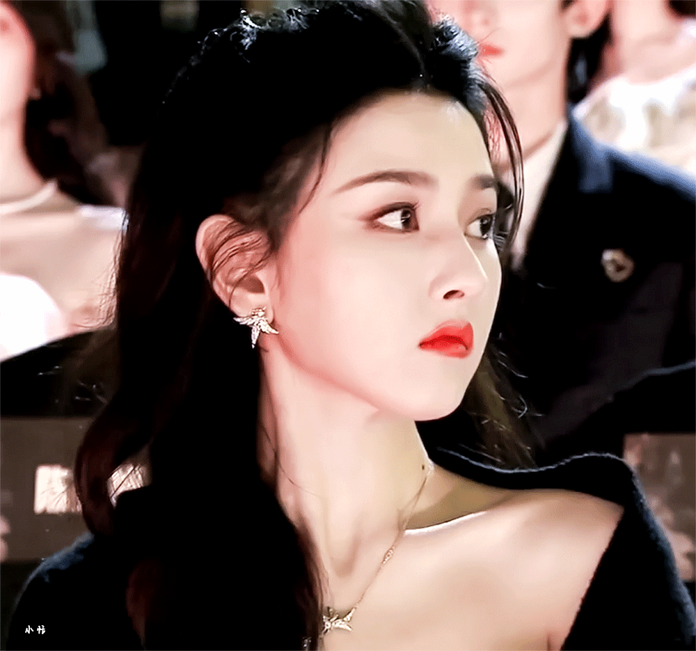 宋祖儿星光大赏内场造型，这就是顶级骨相，好美！