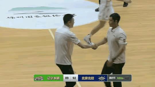杨鸣输掉了比赛，也输掉了风度2025“锦州笔架山杯”辽宁男篮邀请赛的第二场，在