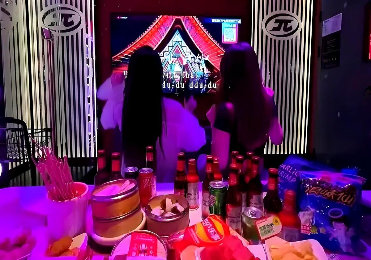 收到10万彩礼又拿3000生活费还不够花,宜昌姑娘张艾拉最后把眼瞄进婆婆保险柜,