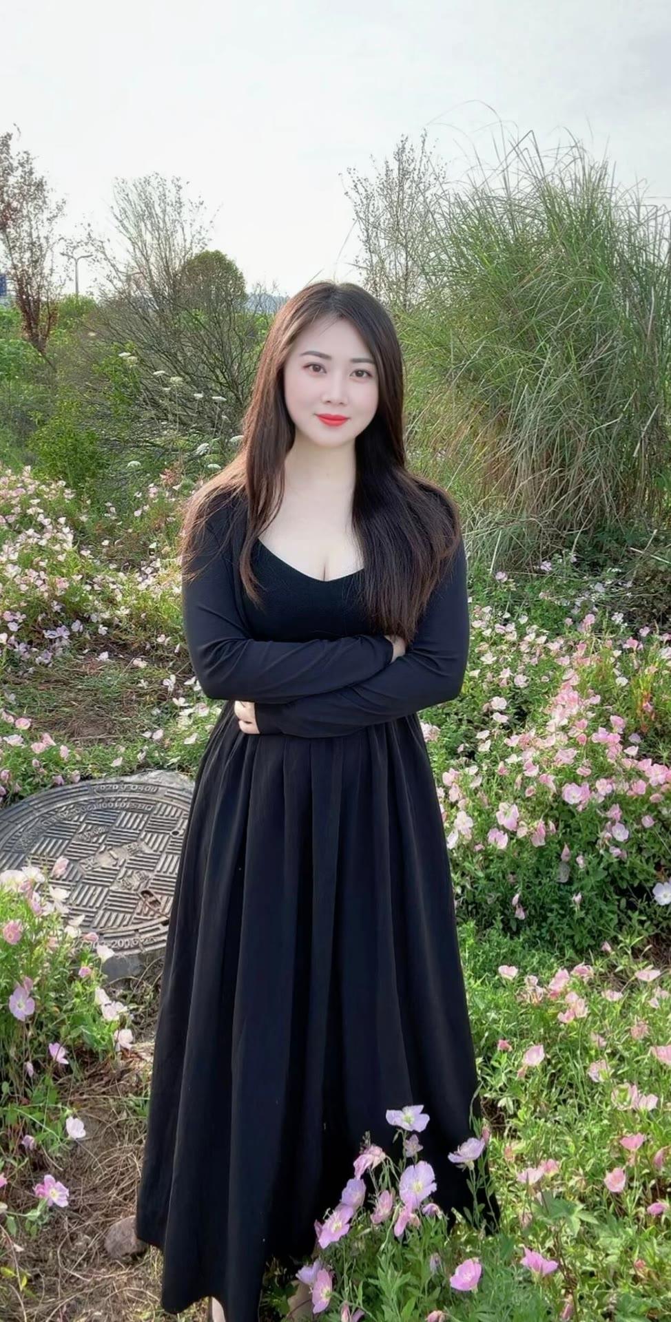 回首过往，那些曾经的欢笑与泪水，都成了美好的回忆