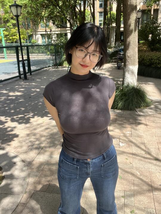 ⬅️左滑看健身女的小臂