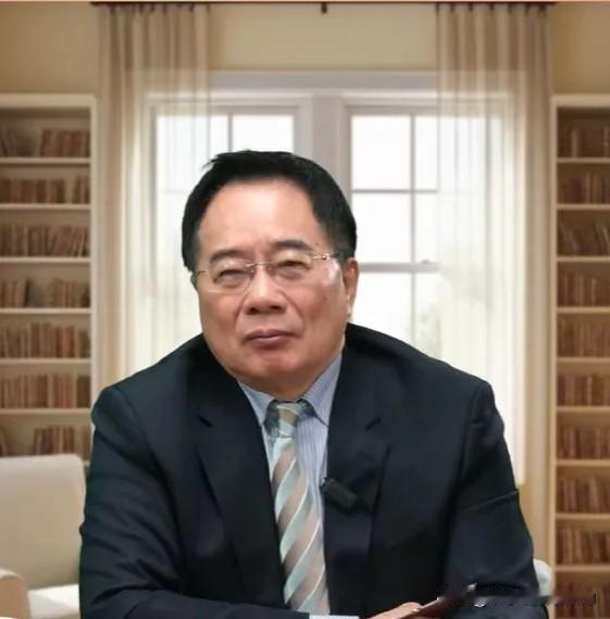 蔡正元认为郑丽文提名候选人不如朱立伦。蔡正元认为，郑丽文当前最重要的事儿就是