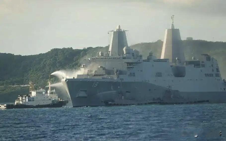 美国海军圣安东尼奥级两栖船坞运输舰（LPD）首舰于1999年开始建造，2006年