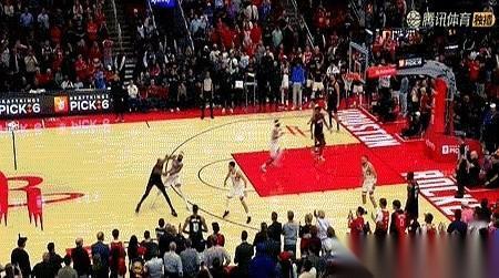 说个狠的，凯文杜兰特，三分球前11次出手，砸了10次铁。整场手感冰凉，每一次出