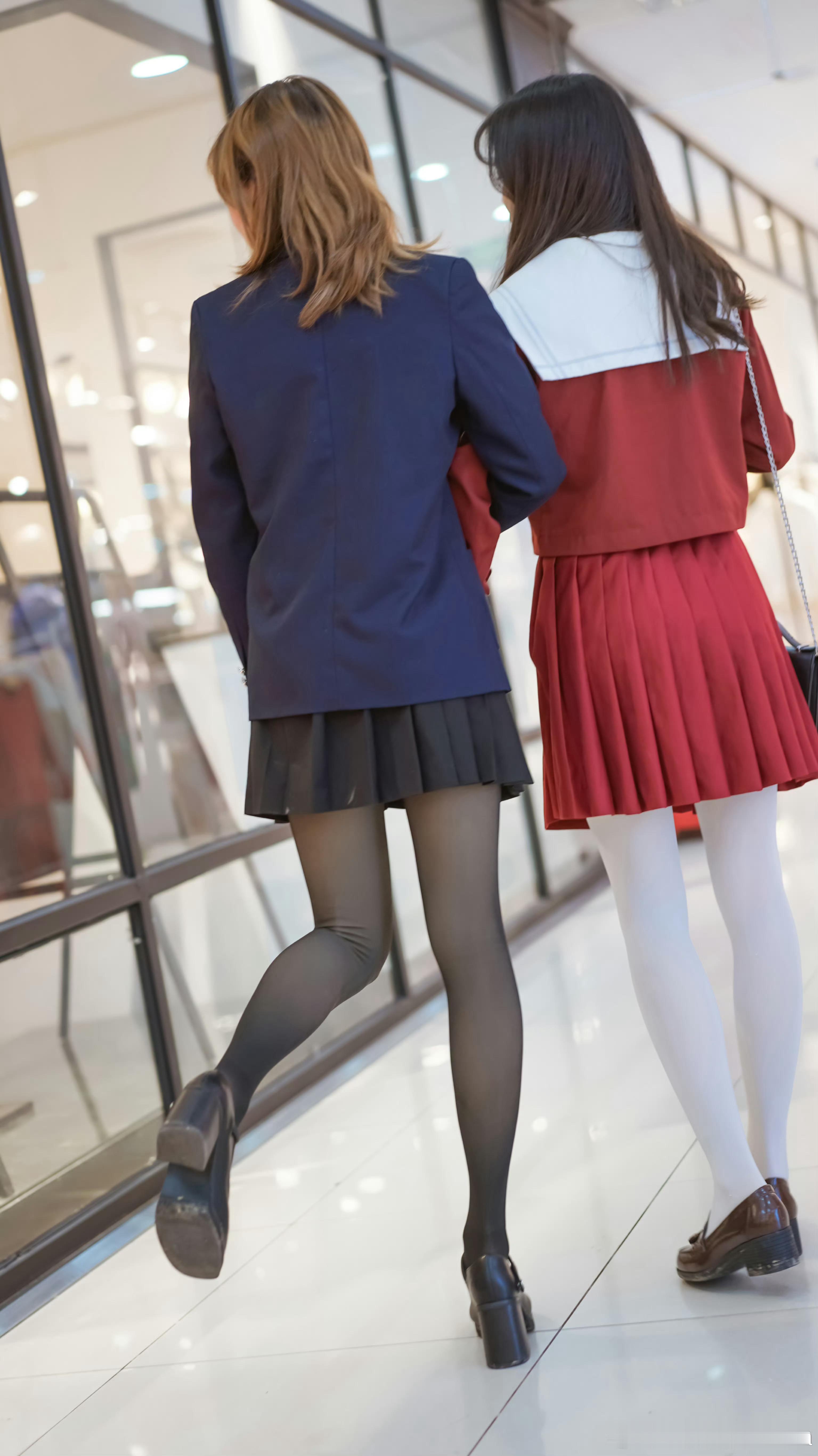 翻到一张之前我拍的写真