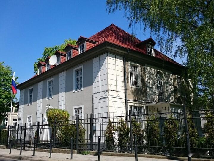 波兰与俄罗斯互关领事馆事件仍在继续12月25日，俄新社报道，波兰格但斯克市