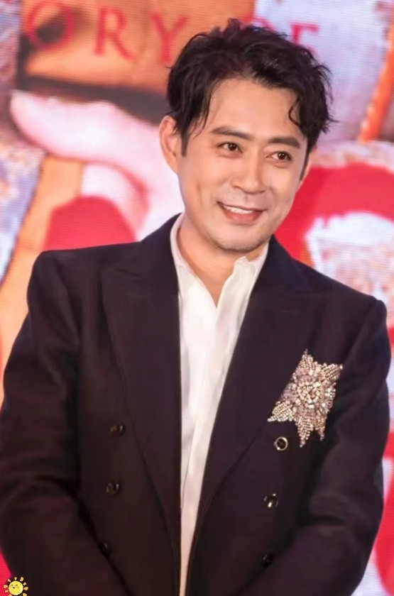 演员，刘钧说，我如今53岁，没结婚，有一个可爱的女儿，没事我就养养猫、做做
