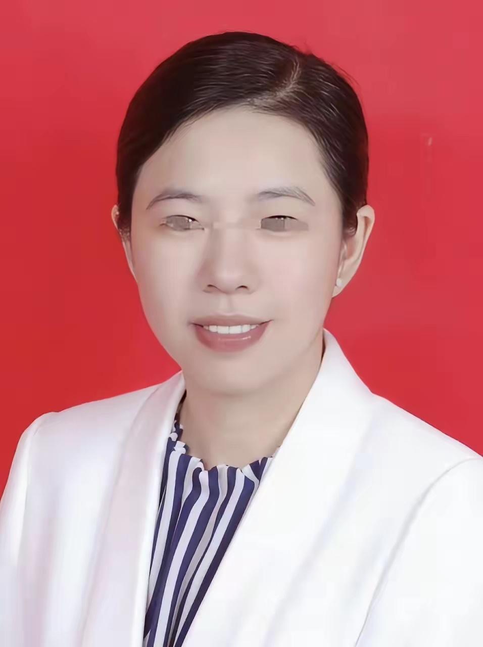 周局业务能力突出，私下生活也相当多元，工作期间主动结识的男性不下9位。周局第二