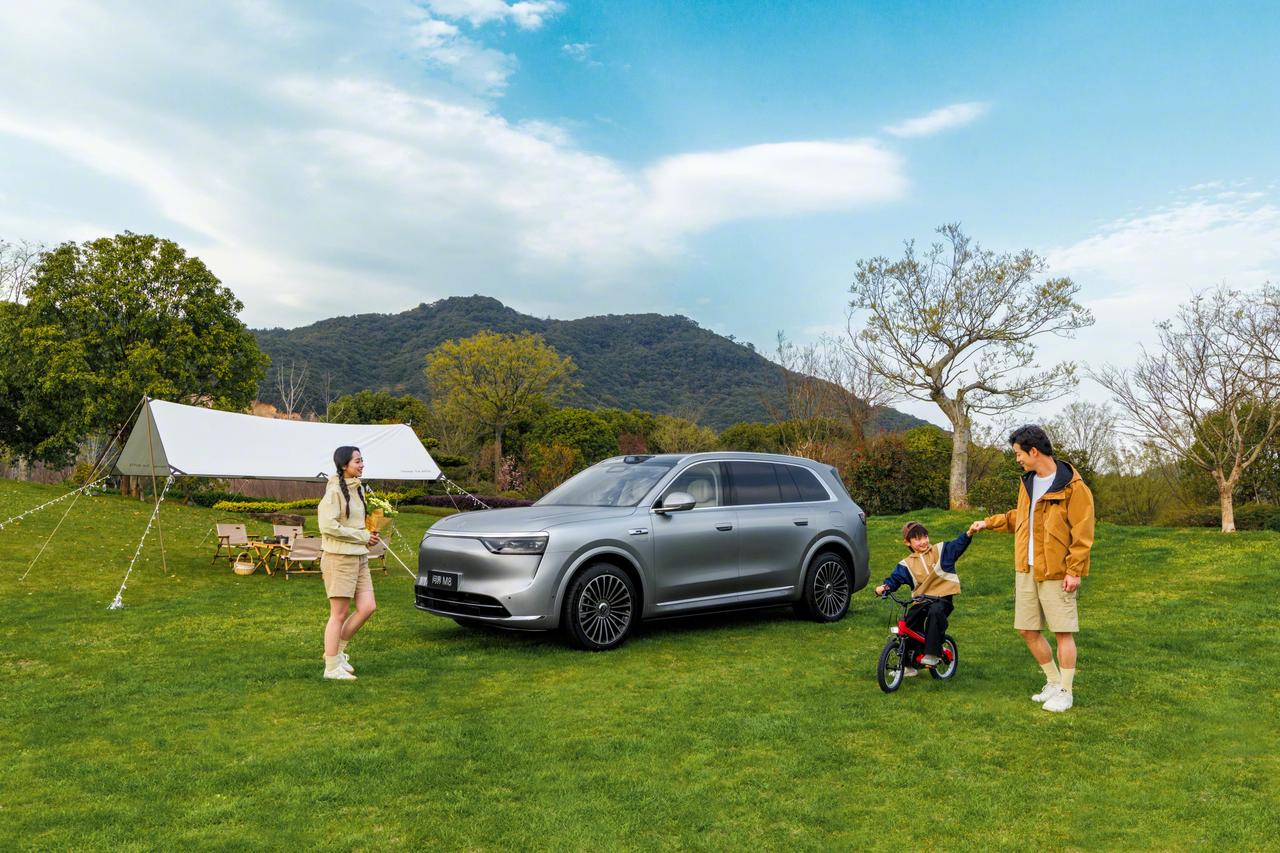 买车不看车标看体验？超4成豪华品牌车主换购问界M8真相在汽车产业的百年变局中，