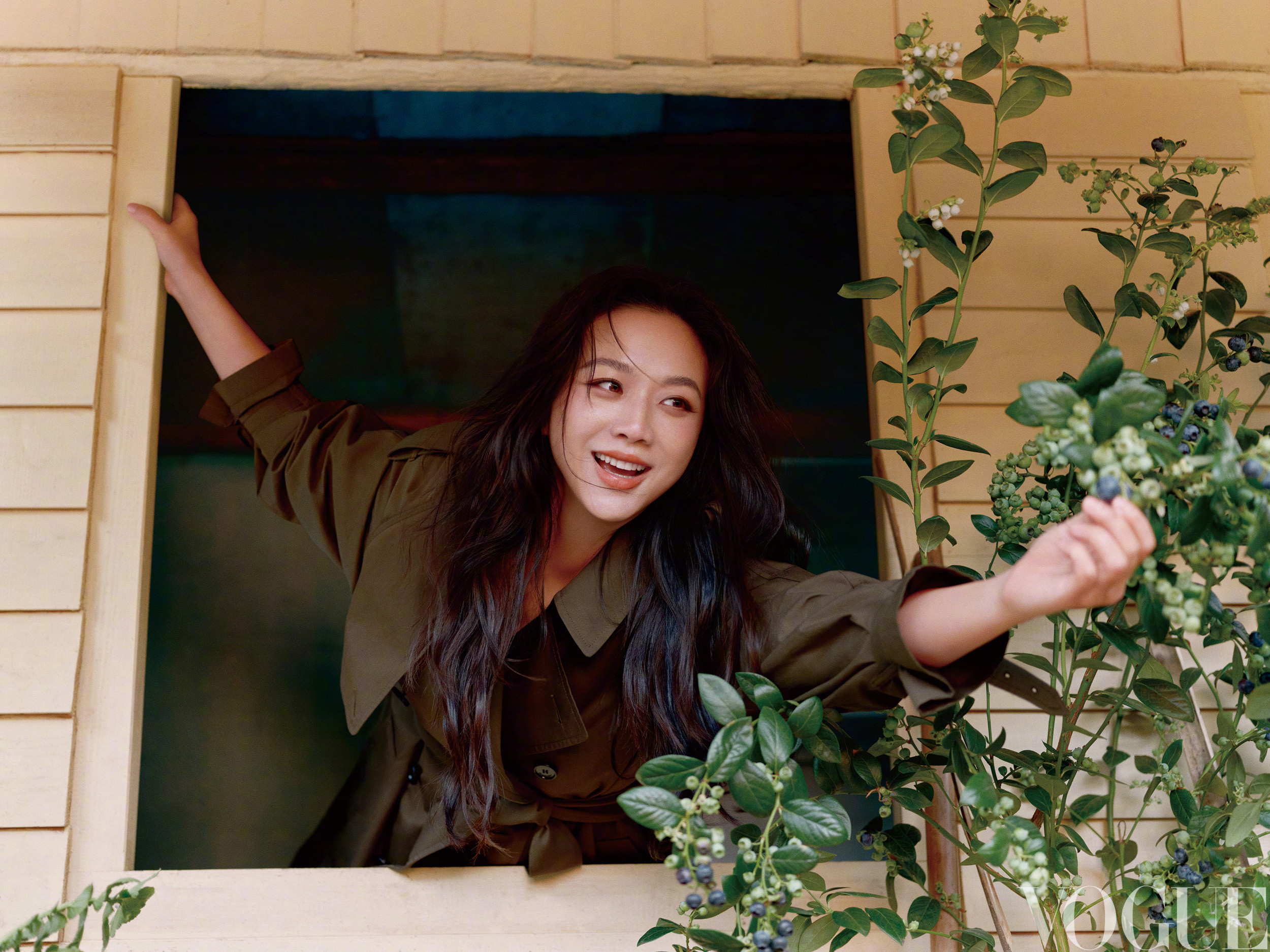 汤唯新写真，好美VOGUE汤唯四月刊封面