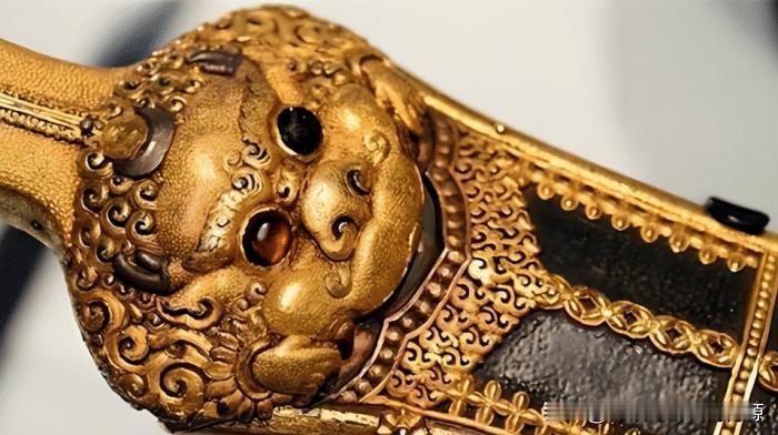 中国皇帝的佩剑却在英国,出10亿也不卖。作为皇帝他是唯一一个可以被称作封狼居胥