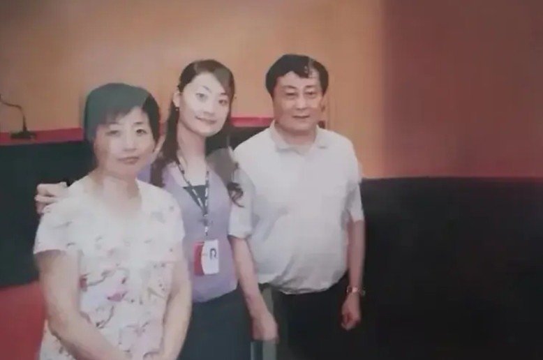 宗馥莉为何不给父亲立“贞节牌坊”了？长公主有狠劲也玩得绝，早就看透老爹安插的