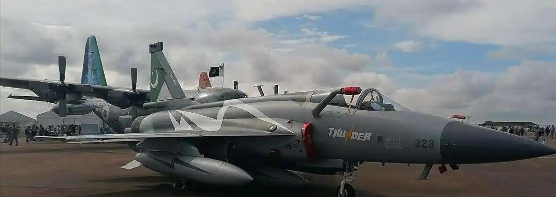 表面上看，是巴基斯坦在全球军火市场彻底“杀疯了”，但懂行的都知道，这背后是中国航