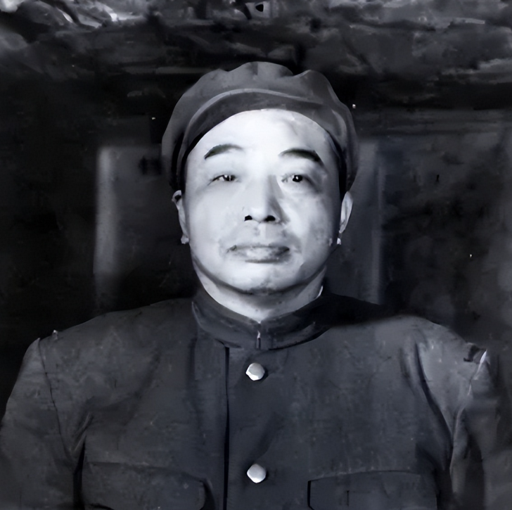 抗美援朝第五次战役即将打响，这一天，彭总接到一份电报，他一看，“啪”地一拍桌子，