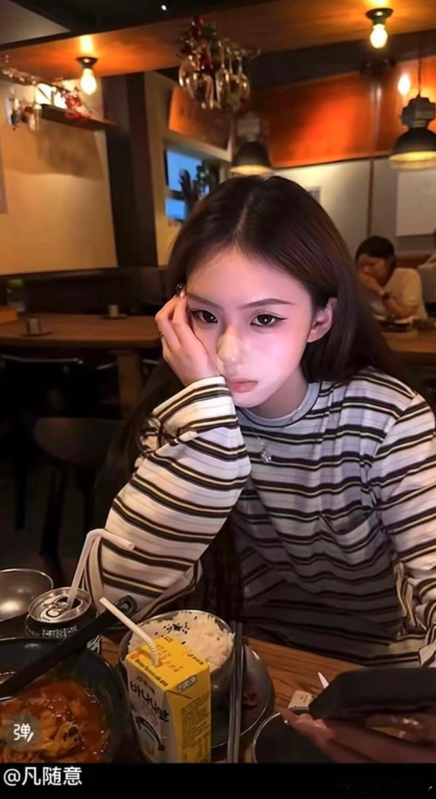 曝女网红张艺凡出轨凡随意🍉真看不出来是这种人不论男女cg都不该吧，还背刺乐乐