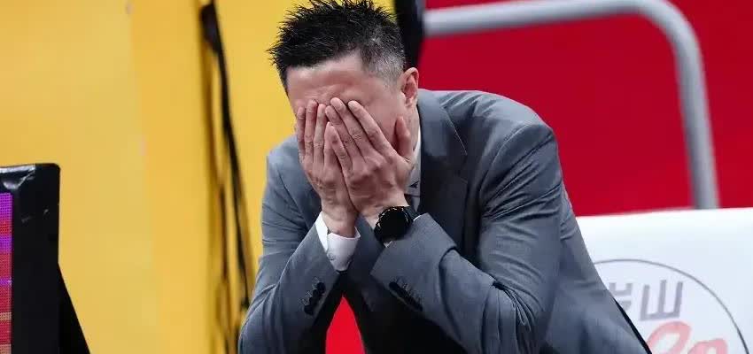 到底是外援水平不行，还是主教练杜峰水平不行？最近正在美国进行的NBA夏季联赛，吸