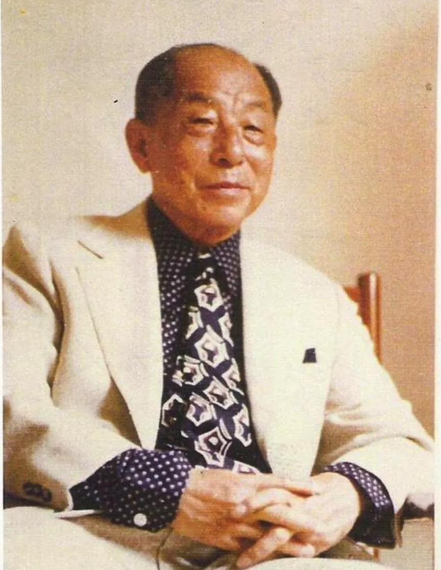 1962年，看守张学良25年的刘乙光调任。临走时张学良塞给他一笔钱，他惊了：这2