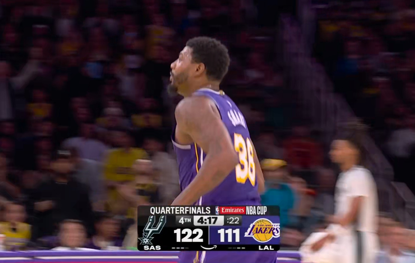 我的天，刚哥今天太猛了，8个三分了啊！