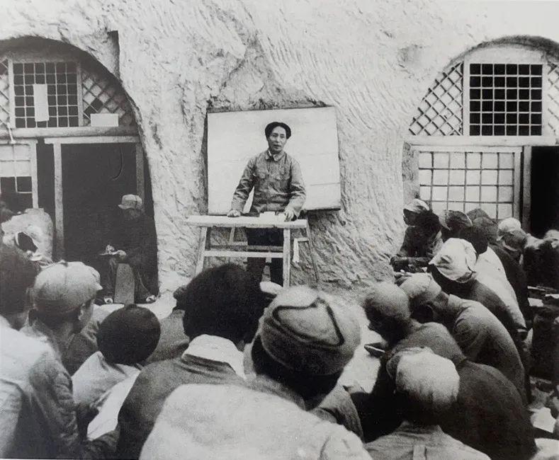 红军将领大多二十多岁，年纪轻轻，为何能统帅大军？很多人感慨，当年红军高级将