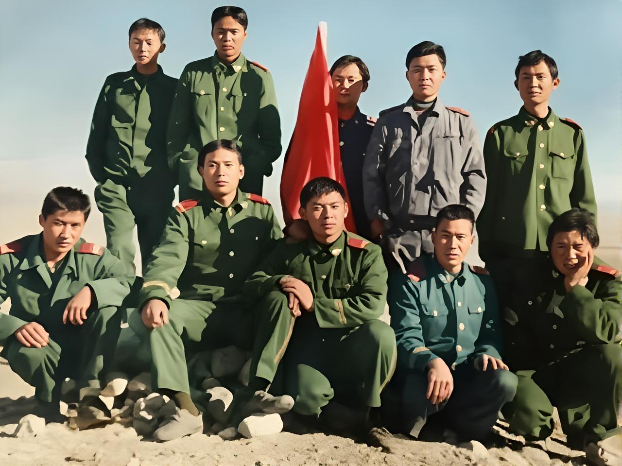 尊敬的军委首长：我们是一群80后退伍老兵，虽已褪去戎装，却从未卸下肩上的责