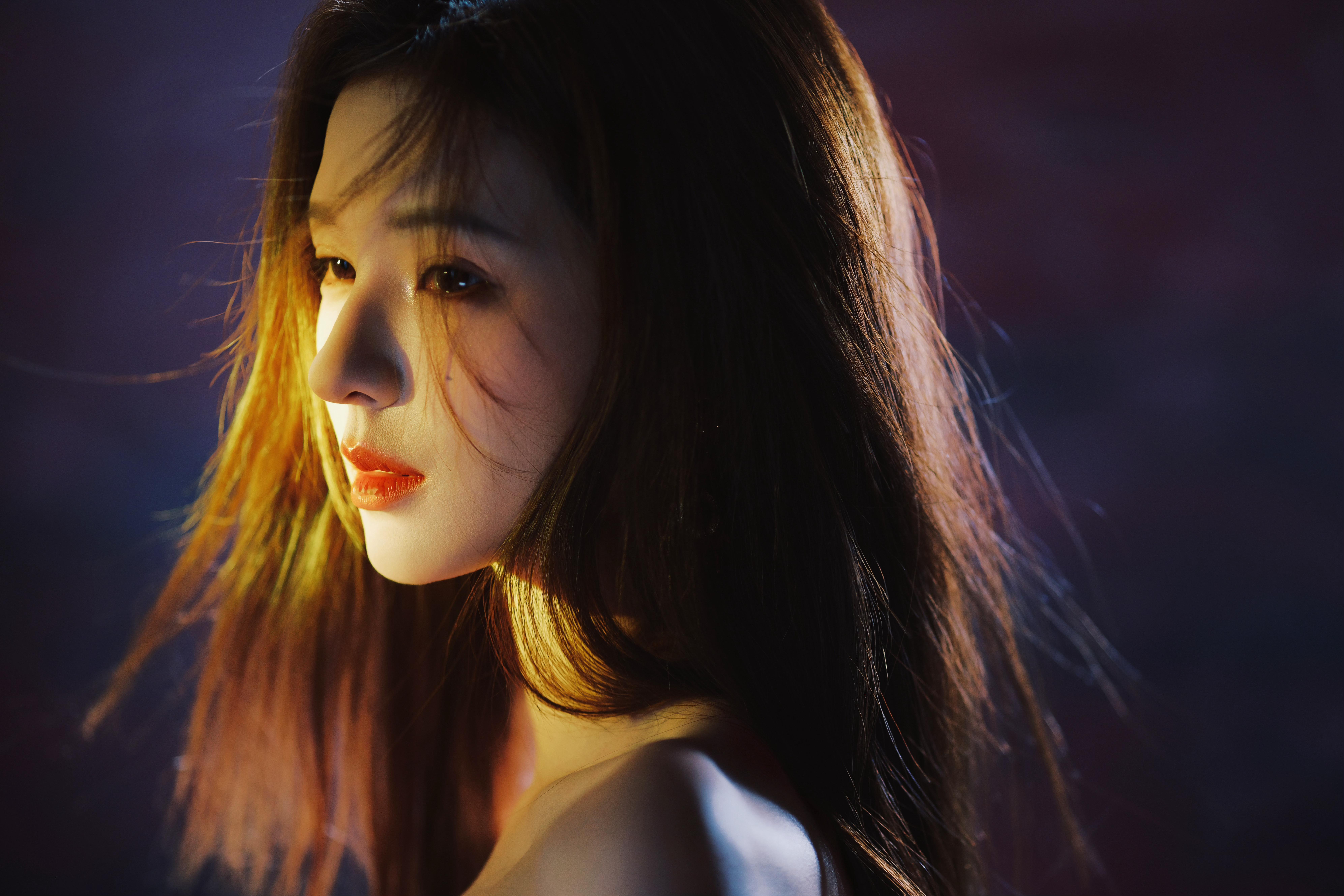 【张予曦】ELLE风尚大典​​​张予曦ELLE风尚大典出图，我是谁的新浪，你是