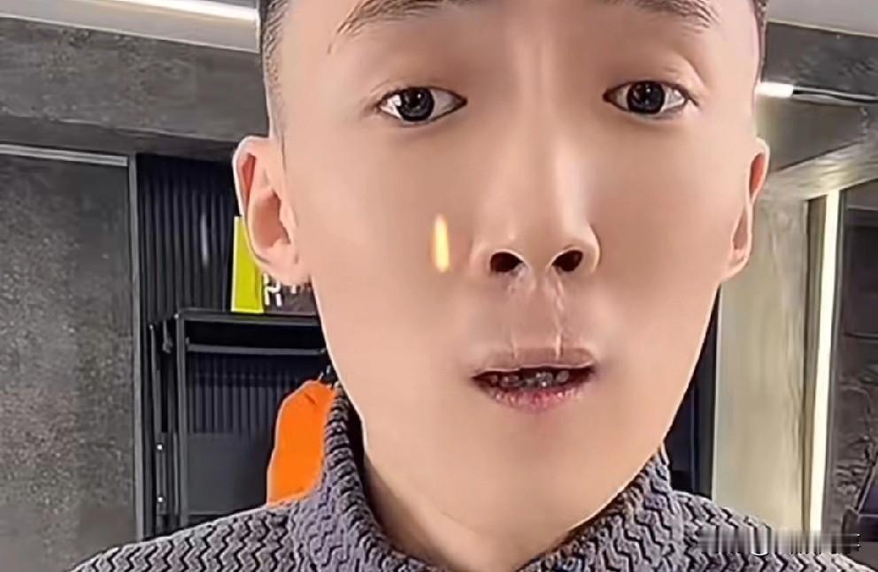 李舒克心态崩溃喊话不要道德绑架我，别觉得我欠任何人的，我签约谁呀！