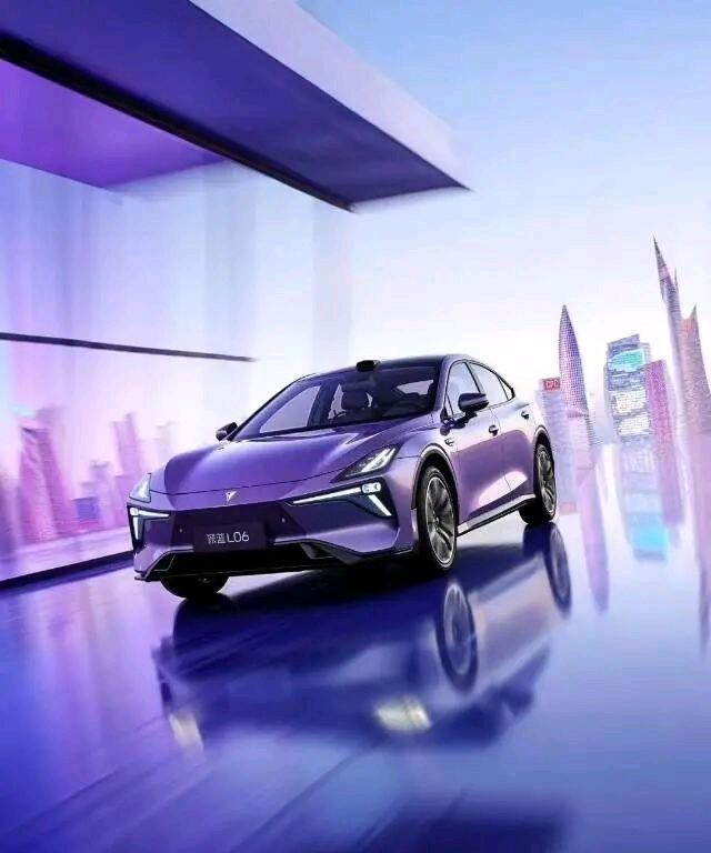 深蓝汽车正式公布旗下全新中型纯电轿车深蓝L06的预售价格，新车共推出4款配置车型