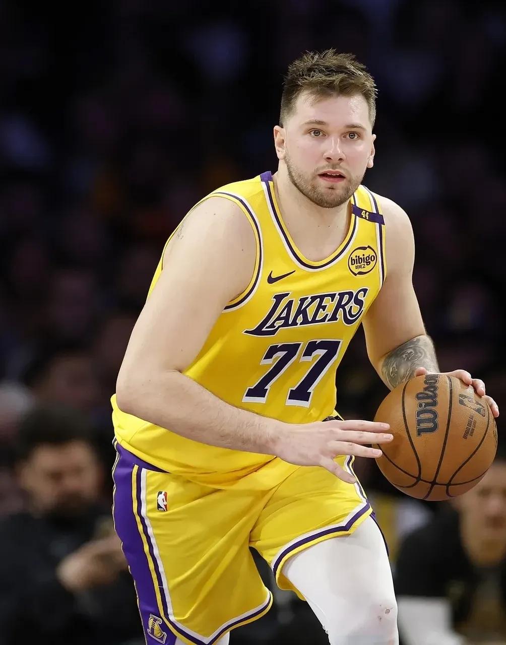 是不是真的超巨？真的很难说。要知道东契奇已经27岁了要荣誉没荣誉起码过硬的