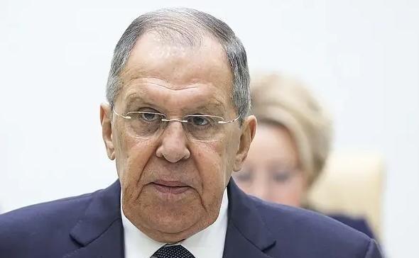 俄罗斯的真正死敌，不是美国，也不是德国。是那个200年来，每当你要推开世界大门时