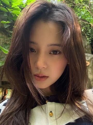 欧阳娜娜需要很多绿色和阳光欧阳娜娜五一plog欧阳娜娜需要很多綠色和陽光
