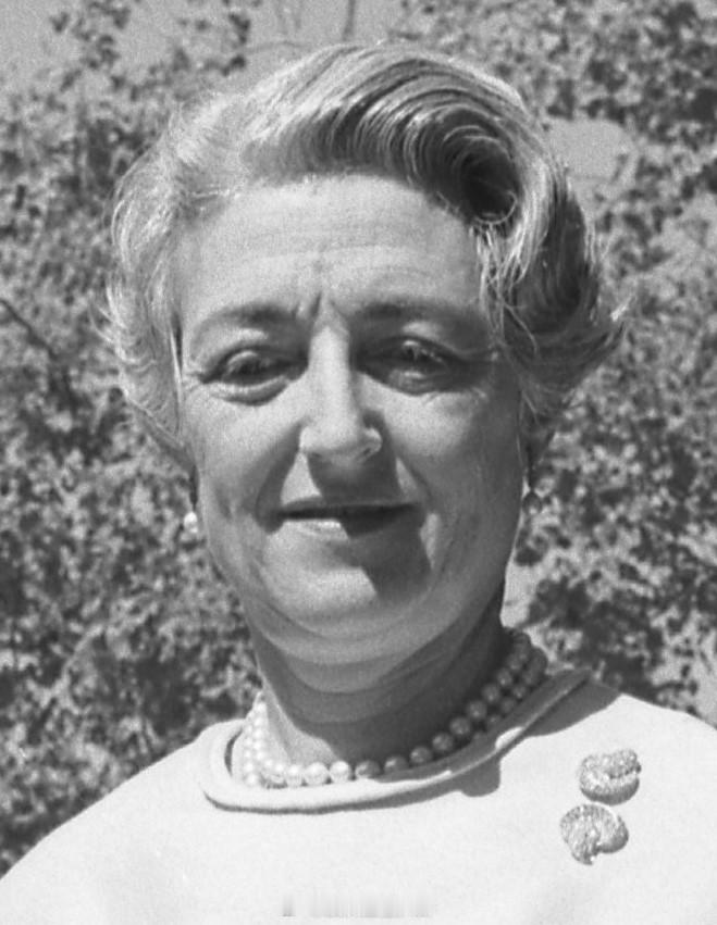 珠宝曾属于罗斯柴尔德男爵夫人杰曼的珍珠项链，由卡地亚在1925年制作，由70颗