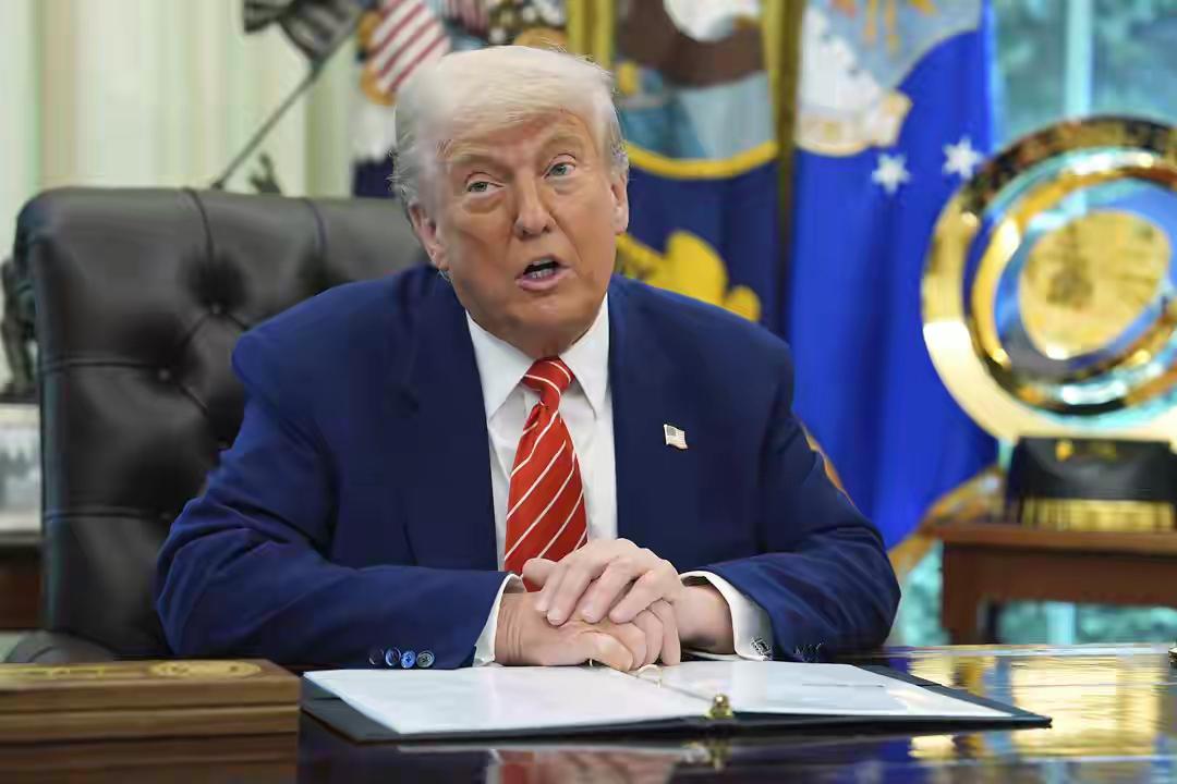 中美稀土博弈，关税威胁升级，全球供应链会怎样？11月3日，美国财长贝森特威胁称