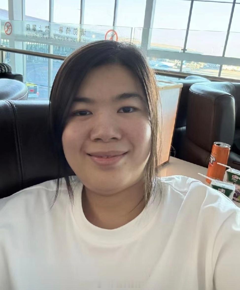 这大a真别我气笑了，昨天早上我卖了一个票下午那个票涨停了。今天上午我又卖掉一只，