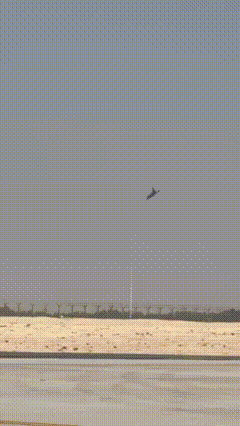 三哥出品必属“精品”前2天流油事件还没完，今天直接不装了。重头戏表演摔飞