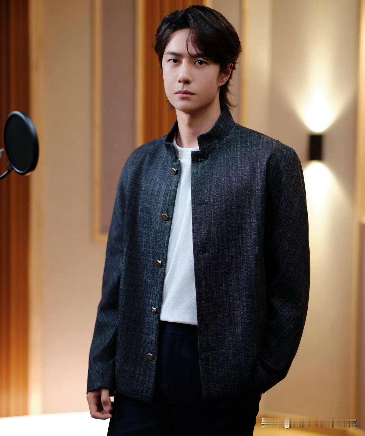 我突然看懂王一博了王一博这人，话不多，事却做得明白。三月份乐华娱乐发消息