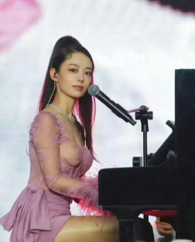 这是郎朗的老婆吉娜吗？​​​