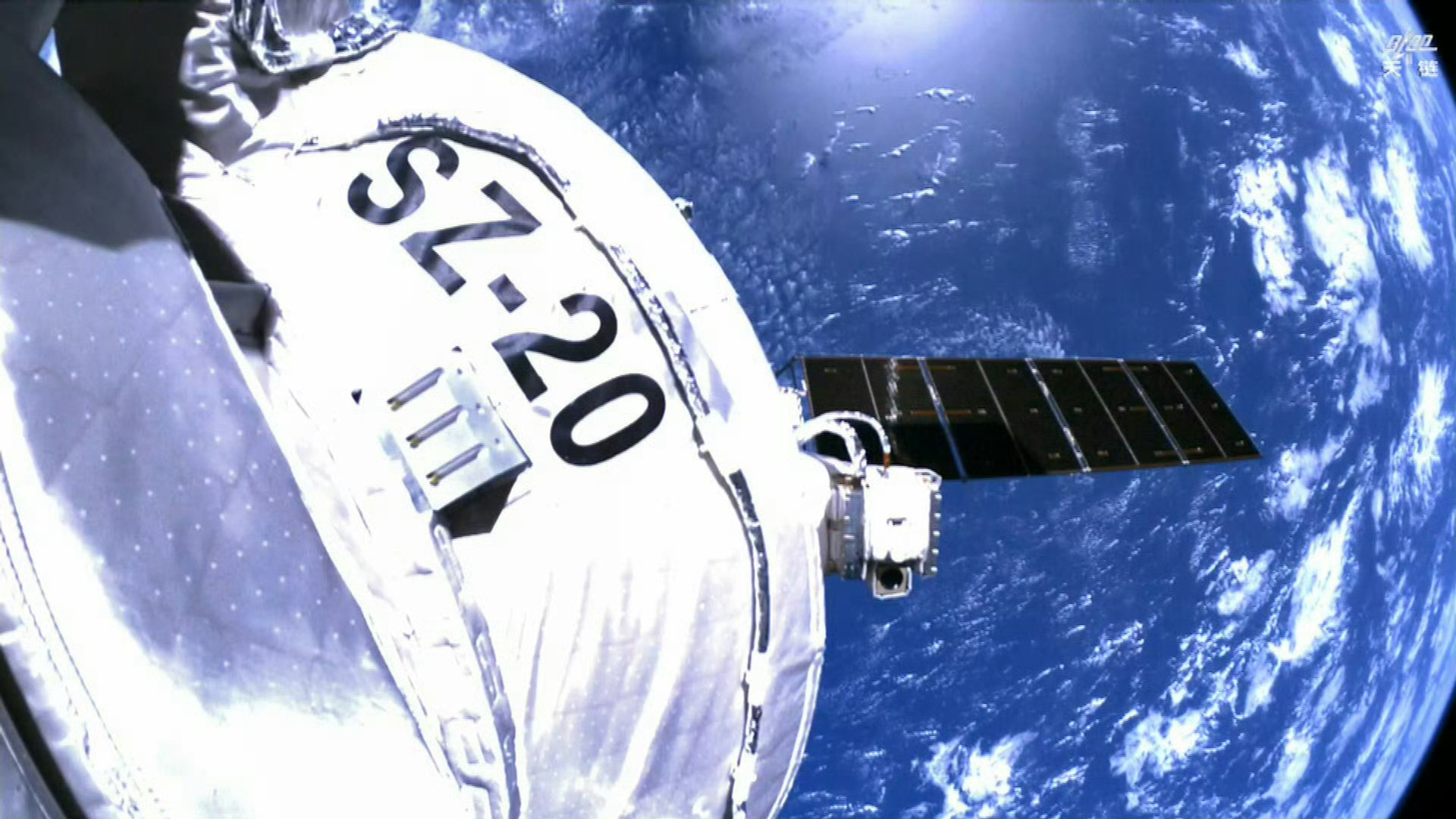 神舟二十号返回前，应将把返回舱内应急设备搬到天舟九号，然后下行退役舱外航天服🤔