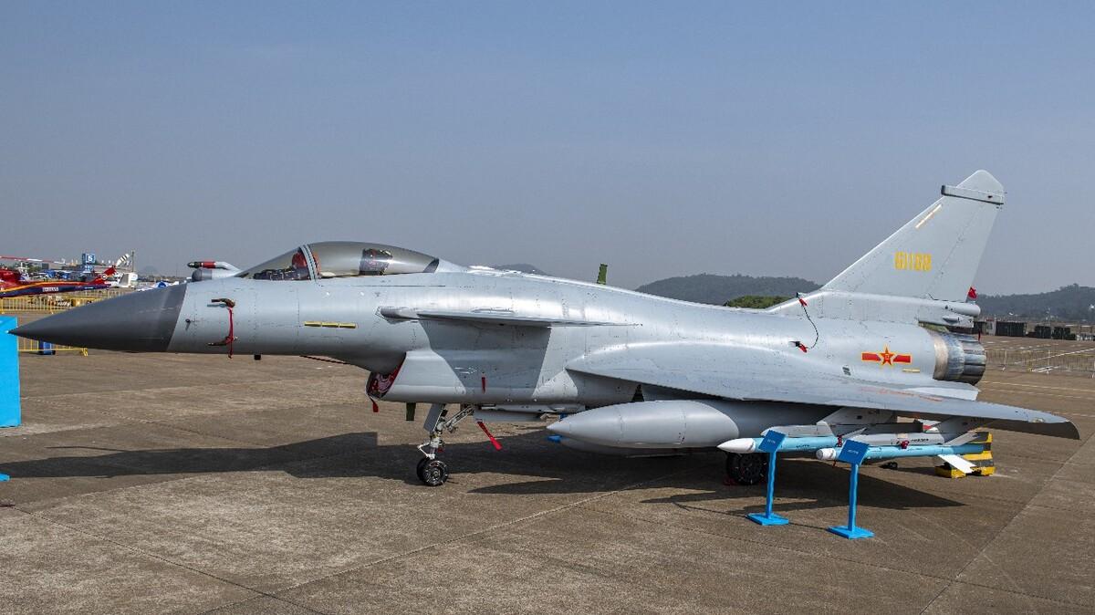 据法国《AvionsLégendaires》报道，伊拉克与法国阵风战机采购谈判