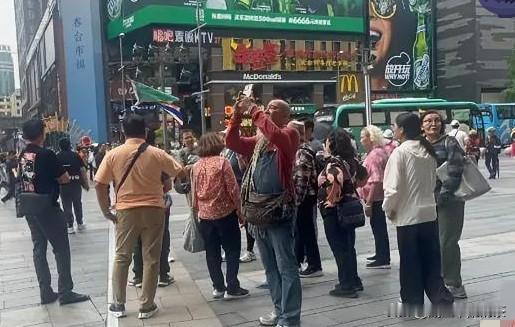 全球旅游格局洗牌！中国赶超美国，坐稳全球第一指日可待最近外媒都在盯着咱们的