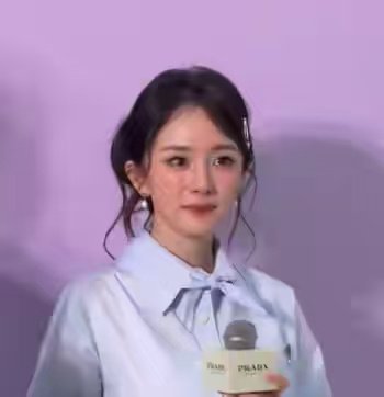 看了生图，再看路人镜头，医美脸和原生脸差距太大，精修图下的明星，各有特色，但是一旦脱离了滤镜美颜之后