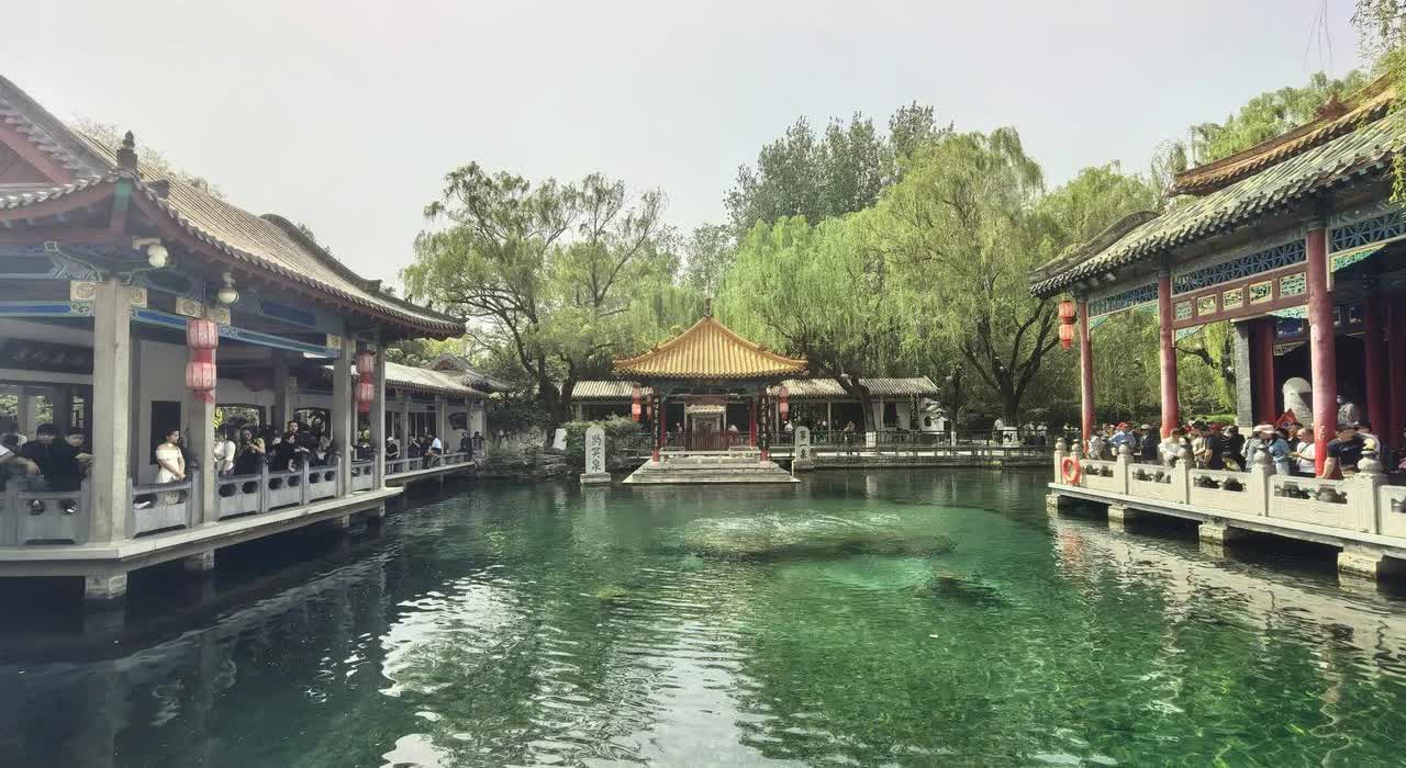 一个大男人连一百块都没有，你们相信吗？今天小舅子找我老婆借一百块钱，他说要给孩子