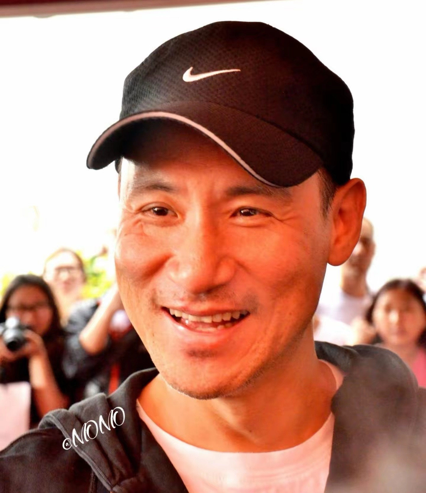 真的是罕见的耳高于眉，张学友歌神就是歌神，果然跟常人不同。