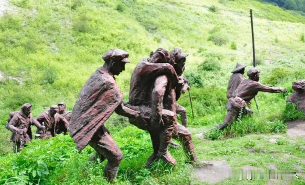 长征途中，一红军干事在筹粮时被土司武装抓走。当萧华前去谈判时，土司放话说：“留下