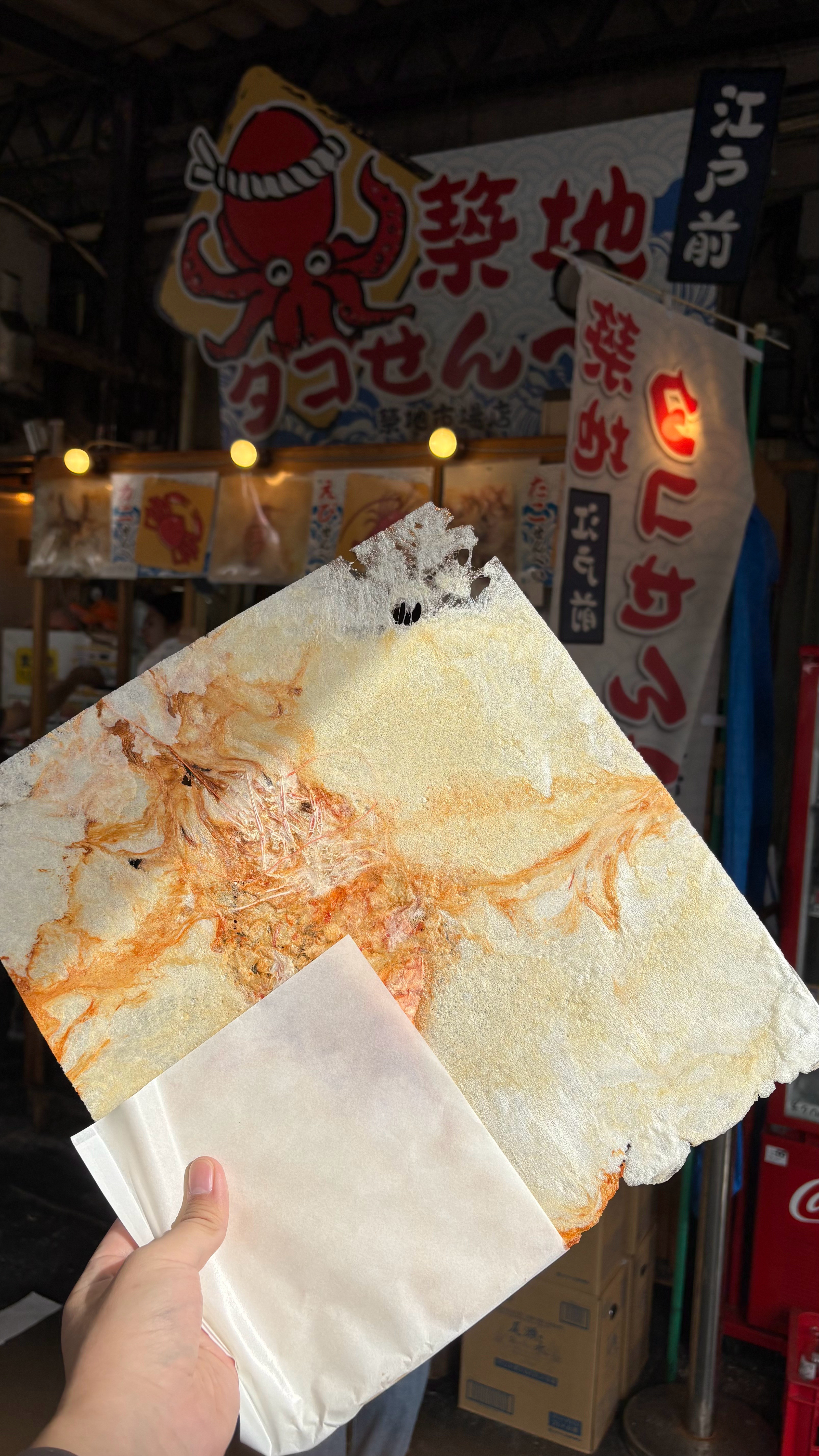 早餐来酒店旁的早市吃个龙虾煎饼，真正的大虾片，口感一般，不推荐。🦞​​​