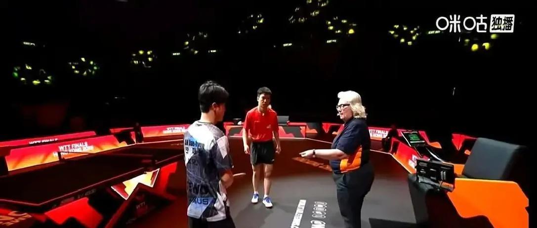 顶级乒乓球手决胜局9:9时，看的不是球，是对方的瞳孔。向鹏在太原打到第七局