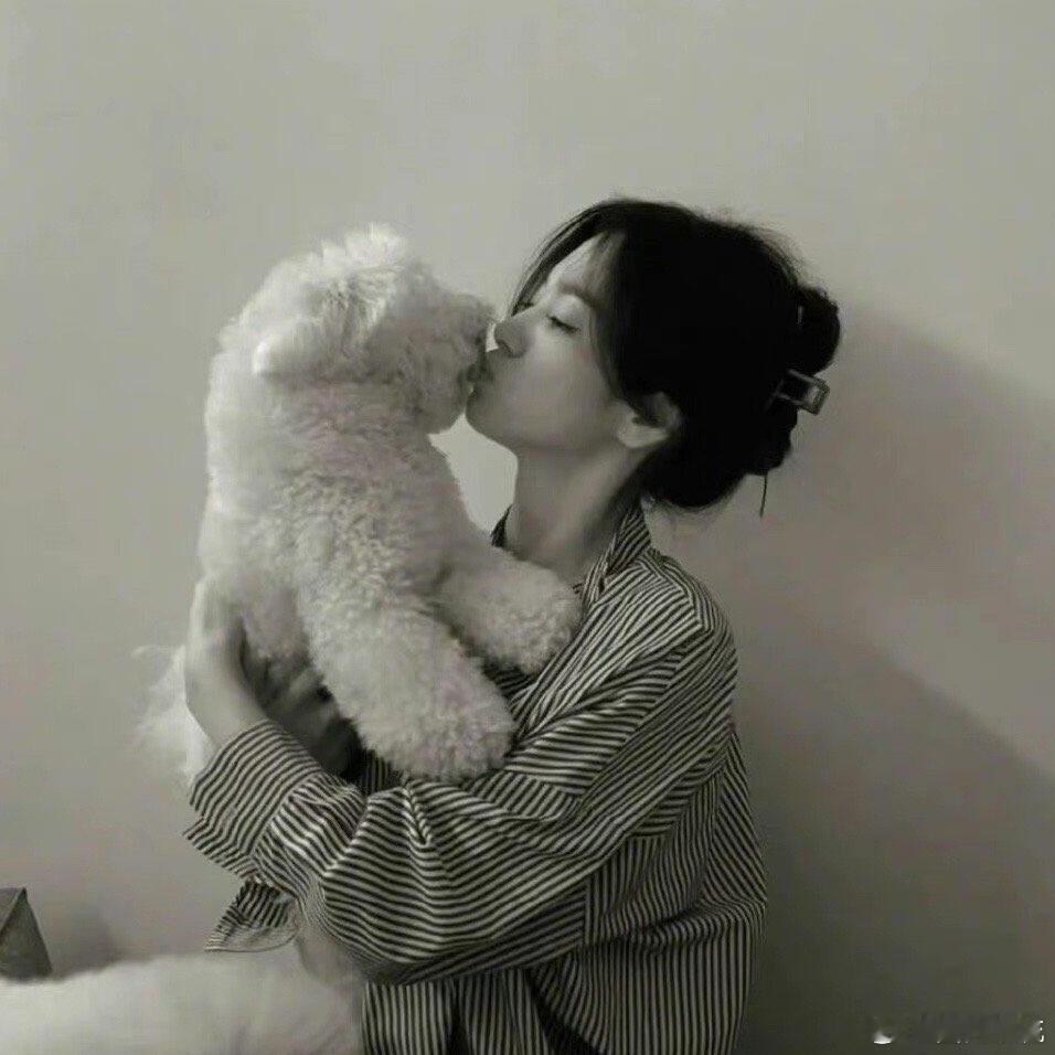 宋慧乔腰线宋慧乔是多少人的白月光，简直是女生理想中的腰线