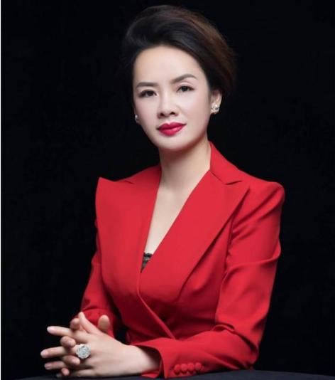 郑丽文访美团成员曝光，陆配中常委勤彭蓁随团出访引高度关注！绿媒攻击开始！郑丽